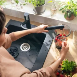 Hansgrohe Zesis M33 - Keukenkraan 150, Met Uittrekbare Sproeikop, SBox Lite, Mat Zwart 74803670 -Exporteren Kraan Lux Winkel 94cc0f5d851446ca98e1ca9b